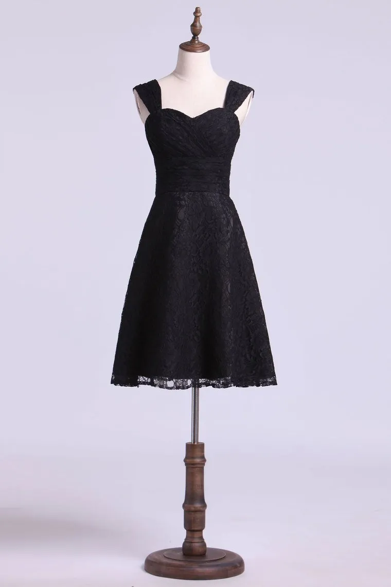 Straps A Line Knee Length Lace Bridesmaid Dresses